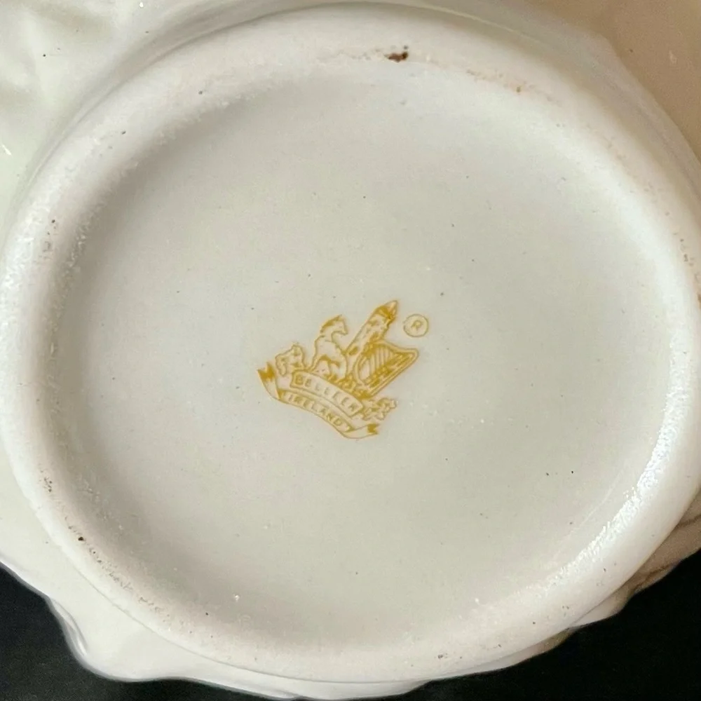 Vintage Ireland 7th Mark 80’s Belleek Blue‎ Floral Thistle Top Vase 5” H
